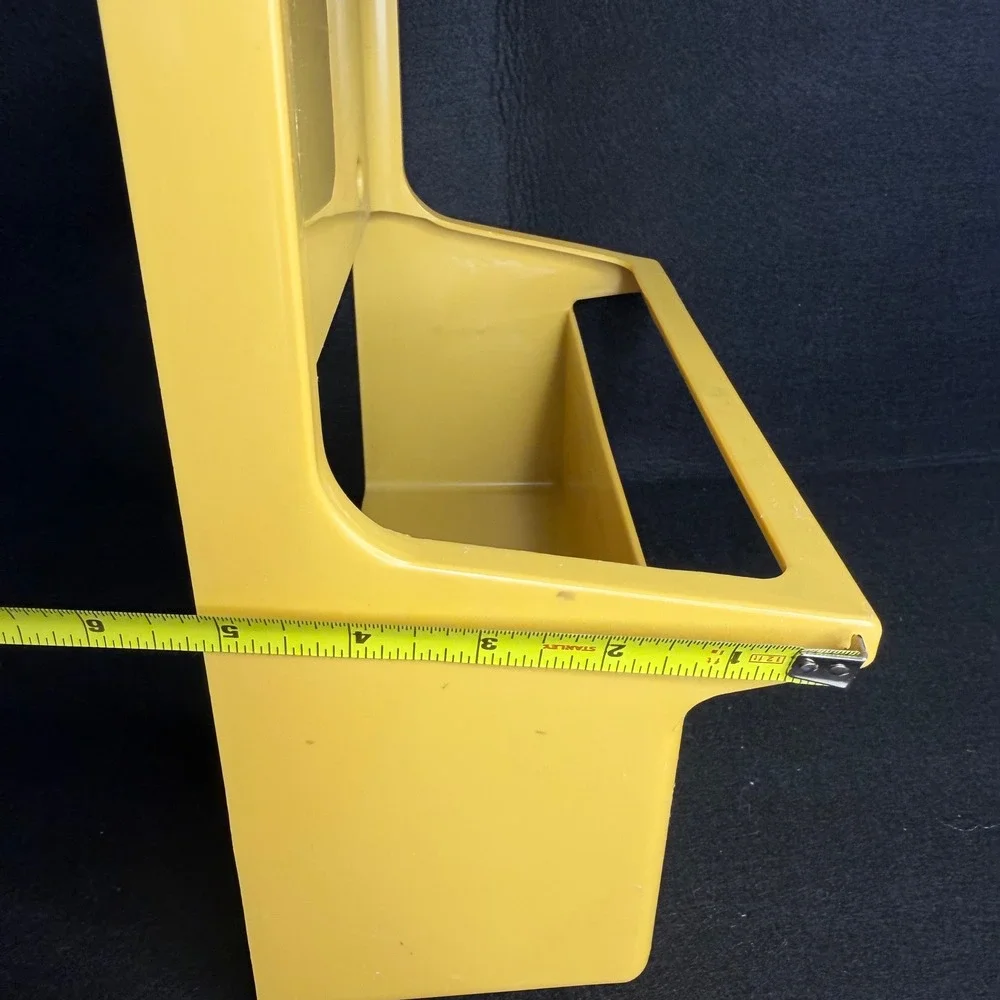 Rubbermaid vintage 1981